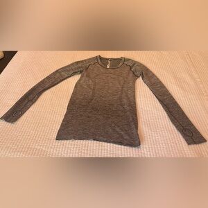 Lululemon Gray Long Sleeve Top